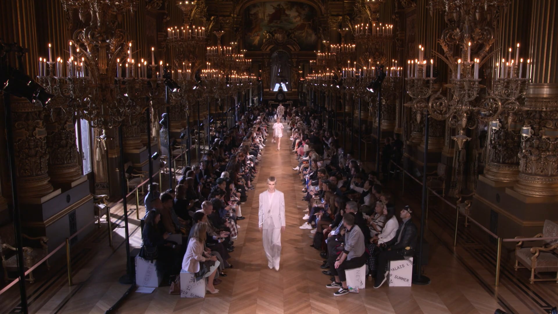 stella mc cartney pap pe 19 opéra garnier paris fashion week